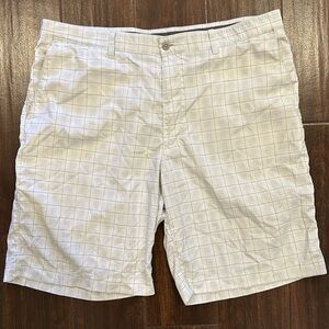 PGA tour Athletic White shorts sz 38 golf flat front plaid